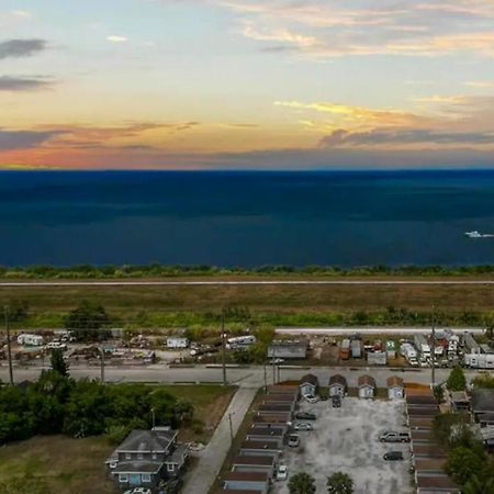 Modern Studio Retreat With King Bed - Cozy Comfort Pahokee Εξωτερικό φωτογραφία
